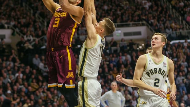 Minnesota Gophers forward Dawson Garica (3) attempts to score a layup during the NCAA men s basketball game against the Purdue Boilermakers, Sunday, Dec. 4, 2022, at Mackey Arena in West Lafayette, Ind.