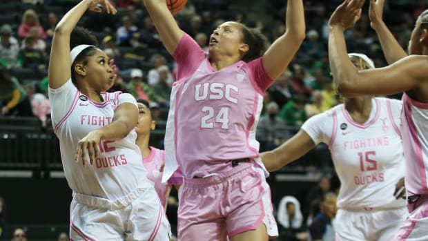 Oregon Kennedi Williams USC s Kaitlyn Davis women's basketball