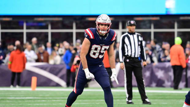Dec 17, 2023; Foxborough, Massachusetts, USA; New England Patriots tight end Hunter Henry (85) lines up against the Kansas City Chiefs during the second half at Gillette Stadium. Mandatory Credit: Eric Canha-USA TODAY Sports