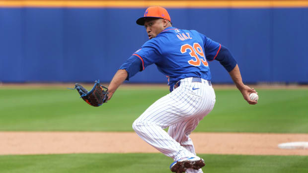 Feb 19, 2024; Port St. Lucie, FL, USA; New York Mets relief pitcher Edwin Diaz (39) throws batting practice during workouts at spring training.