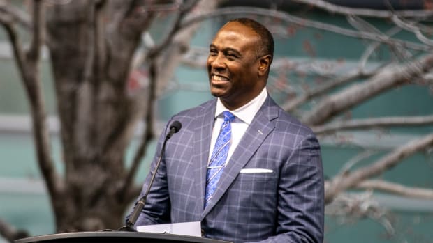 NFL Network and CBS analyst Charles Davis speaks during the 2024 NFL Draft Celebration at Campus Martius Park in Detroit on Thursday, April 14, 2022. Syndication Detroit Free Press