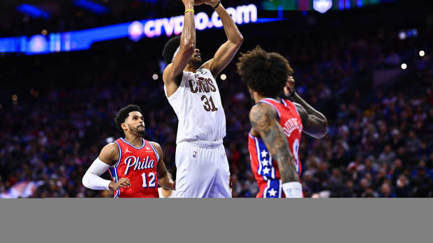 Feb 23, 2024; Philadelphia, Pennsylvania, USA; Cleveland Cavaliers center Jarrett Allen (31) shoots against the Philadelphia 76ers in the second quarter at Wells Fargo Center.