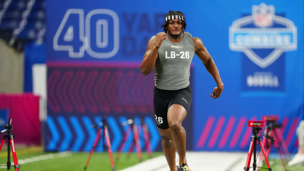 Feb 29, 2024; Indianapolis, IN, USA; Alabama linebacker Dallas Turner (LB26) works out during the 2024 NFL Combine at Lucas Oil Stadium. Mandatory Credit: Kirby Lee-USA TODAY Sports