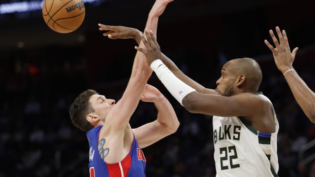 Mike Muscala became one of a few Pistons buyout players to hit the open market recently.