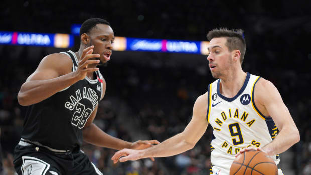 Indiana Pacers T.J. McConnell San Antonio Spurs