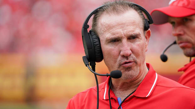 Kansas City Chiefs defensive coordinator Steve Spagnuolo on the sidelines against the Cleveland Browns during the game at GEHA Field at Arrowhead Stadium.