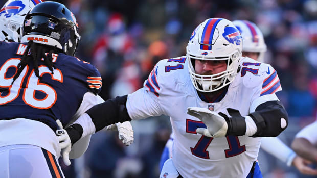 Buffalo Bills offensive lineman Ryan Bates blocks against the Chicago Bears.