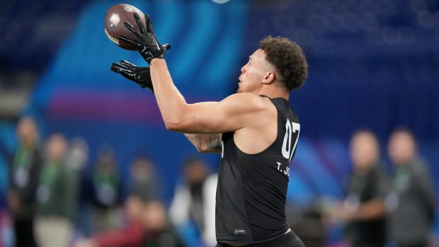 Mar 1, 2024; Indianapolis, IN, USA; Penn State tight end Theo Johnson (TE07) works out during the 2024 NFL Combine at Lucas Oil Stadium. Mandatory Credit: Kirby Lee-USA TODAY Sports