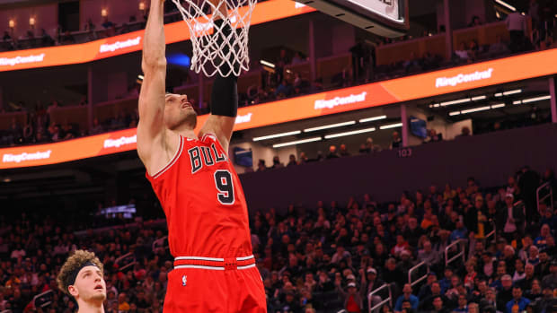 Chicago Bulls center Nikola Vucevic (9) dunks the ball against the Golden State Warriors during the third quarter at Chase Center.