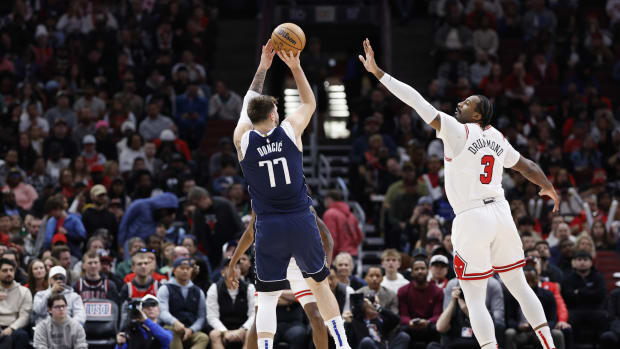 Luka Doncic, Dallas Mavericks, Chicago Bulls