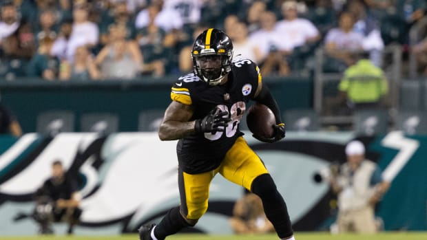 Aug 12, 2021; Philadelphia, Pennsylvania, USA; Pittsburgh Steelers running back Jaylen Samuels (38) in a game against the Philadelphia Eagles at Lincoln Financial Field. Mandatory Credit: Bill Streicher-USA TODAY Sports  