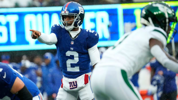 October 29, 2023; East Rutherford, NJ, USA; New York Giants quarterback Tyrod Taylor (2) is shown early in the first quarter.