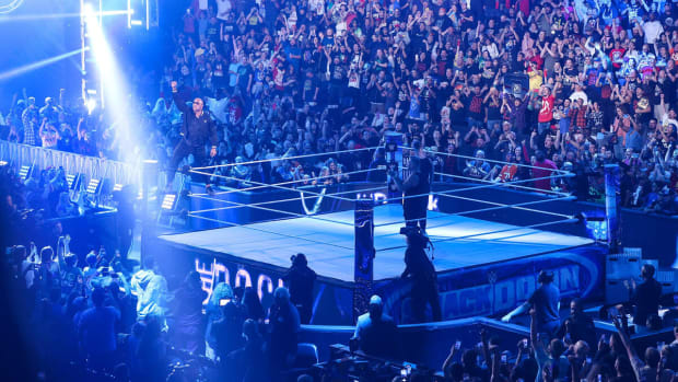 Fans on their feet for WWE SmackDown.