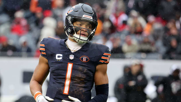 One way the Bears could do right by Justin Fields would be to include him in a bigger trade.