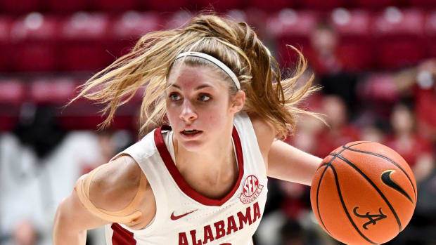 Feb 18, 2024; Tuscaloosa, Alabama, USA; Alabama guard Sarah Ashlee Barker (3) dribbles into the front court against Auburn at Coleman Coliseum Sunday. Alabama came back from a double-digit deficit to defeat Auburn 67-61.