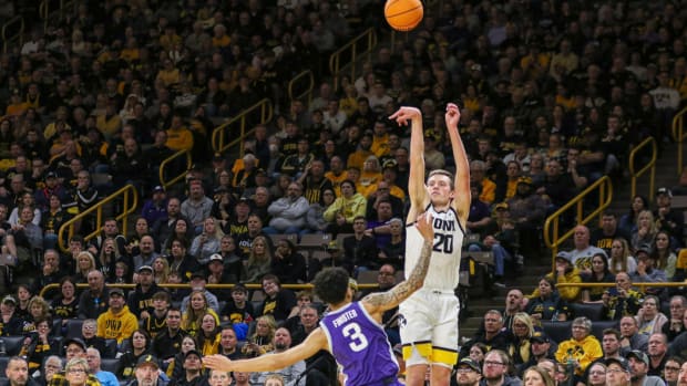 Iowa's Payton Sandfort (20) shoots during a first-round NIT game against Kansas State on March 19, 2024 in Iowa City, Iowa. (Rob Howe/HN)