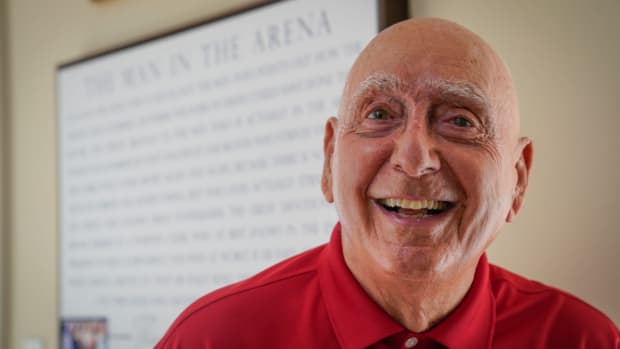 Dick Vitale recovers from surgery at his home in Florida.