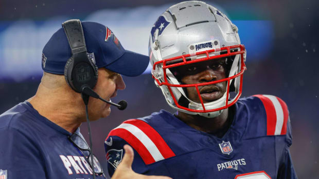 New England Patriots offensive coordinator Bill O’Brien shares his thoughts with rookie hybrid quarterback/receiver Malik Cunningham