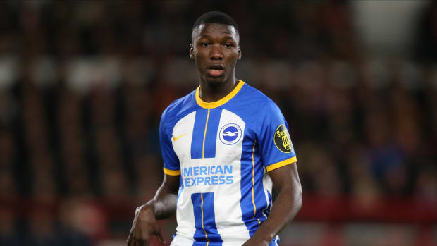 Moises Caicedo pictured playing for Brighton in April 2023