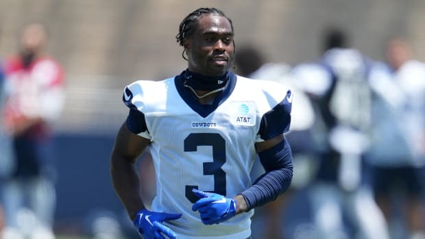 Brandin Cooks Takes Cowboys' Team Bonding to New Heights With Unusual Activity