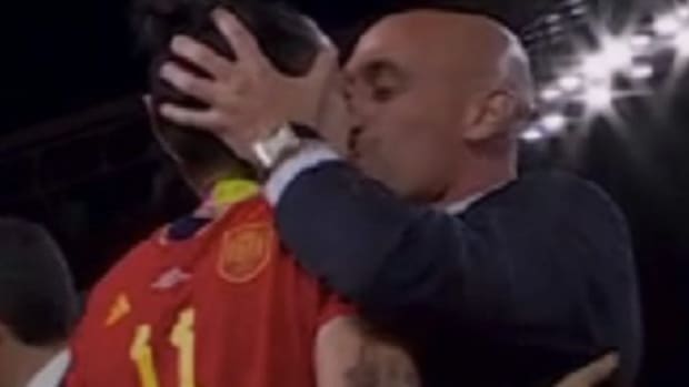Jenni Hermoso is kissed on lips by Spain FA president Luis Rubiales