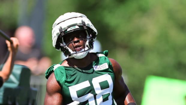 DE Carl Lawson (58) at Jets' Training Camp on July 22