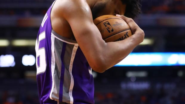 Sacramento Kings Make A Roster Move - Fastbreak on FanNation