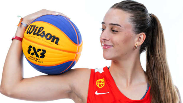 Razorbacks' incoming freshman Cristina Sánchez will be playing for Spain at FIBA World Cup