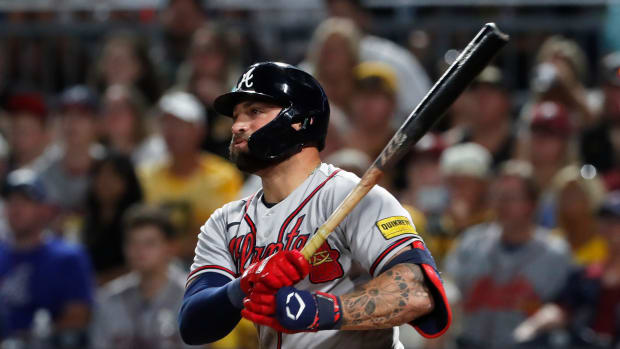 Orlando Arcia electric in Braves home opener - AS USA