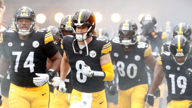Sep 10, 2023; Pittsburgh, Pennsylvania, USA; Pittsburgh Steelers quarterback Kenny Pickett (8) leads the offense onto the field to play the San Francisco 49ers at Acrisure Stadium. Mandatory Credit: Charles LeClaire-USA TODAY Sports