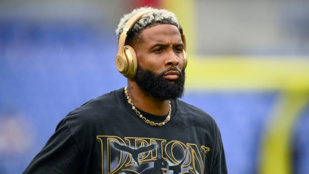 Ravens’ Odell Beckham Jr. warms up prior to a game against the Texans.