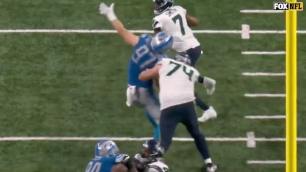 NFL Fans Ripped Refs for Awful No-Call on Seahawks’ Game-Winning Play vs. Lions