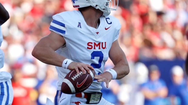 SMU's Preston Stone (2) looks to throw a pass in the first half during the college football game between the University of Oklahoma Sooners and the Southern Methodist University Mustangs at the Gaylord Family Oklahoma Memorial Stadium in Norman, Okla., Saturday, Sept. 9, 2023.