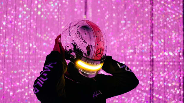 Lewis Hamilton - Mercedes - Japanese GP Helmet