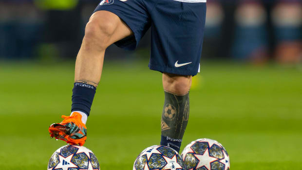 Leo Messi tatuaje negro