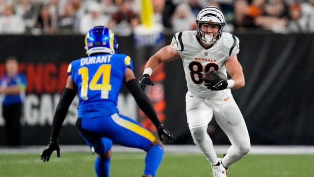 Sep 25, 2023; Cincinnati, Ohio, USA; Cincinnati Bengals tight end Drew Sample (89) makes a catch in the fourth quarter of the NFL Week 3 game between the Cincinnati Bengals and the Los Angeles Rams at Paycor Stadium.