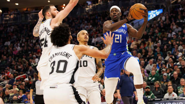 San Antonio Spurs Season-In-Review: Midseason Acquisition Devonte' Graham  'Playing Free' in San Antonio - Sports Illustrated Inside The Spurs,  Analysis and More