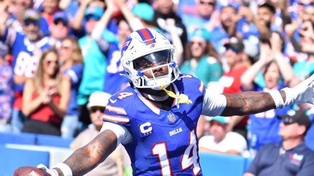 Bills receiver Stefon Diggs had six receptions for 120 yards and three touchdowns against the Dolphins in Week 4.