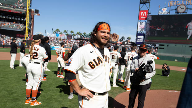 SF Giants shortstop Brandon Crawford takes in the scene following the final game of the season, a loss to the Dodgers, at Oracle Park. (2023)