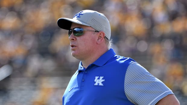 Oct 29, 2016; Columbia, MO, USA; Kentucky Wildcats head coach Mark Stoops watches play during the first half against the Missouri Tigers at Faurot Field. Mandatory Credit: Denny Medley-USA TODAY Sports