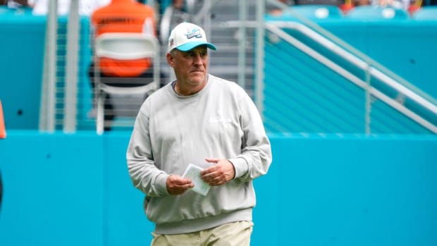 Miami Dolphins defensive coordinator Vic Fangio watches the defense during the scrimmage at Hard Rock Stadium, Saturday, August 5, 2023 in Miami Gardens.