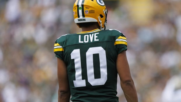 Green Bay Packers quarterback Jordan Love (10) during the game against the New Orleans Saints at Lambeau Field.