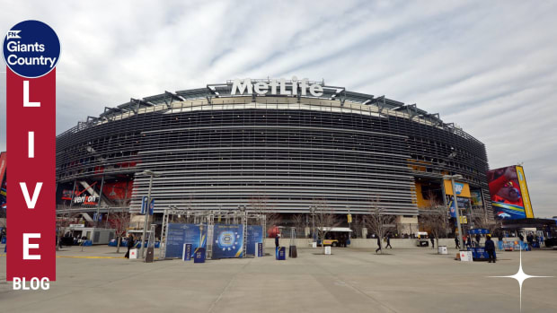 New York Giants MetLife Stadium Day time exterior Live blog