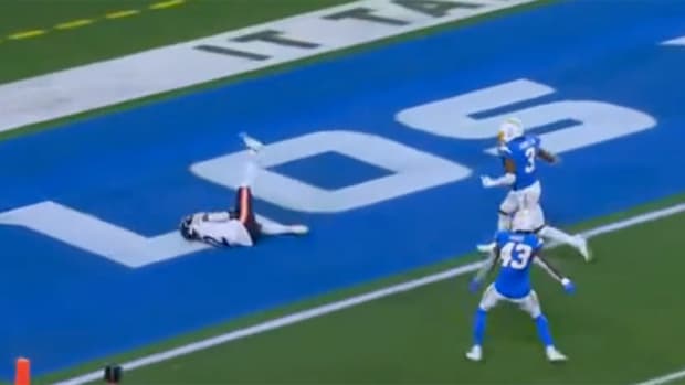 Bears wide receiver Velus Jones slipped and dropped a touchdown catch vs. the Chargers.