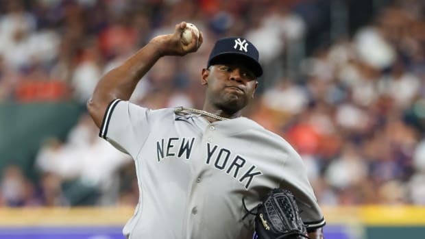 Sep 2, 2023; Houston, Texas, USA; New York Yankees starting pitcher Luis Severino (40) pitches against the Houston Astros in the second inning at Minute Maid Park.