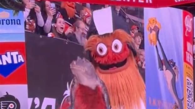 Flyers Fan Brought Emotional Support Alligator to Game, and Sports World Was Stunned