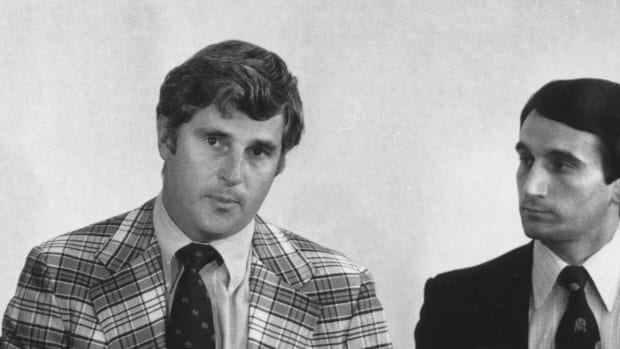 Former Army coach Bob Knight with former assistant Mike Krzyzewski in 1979.