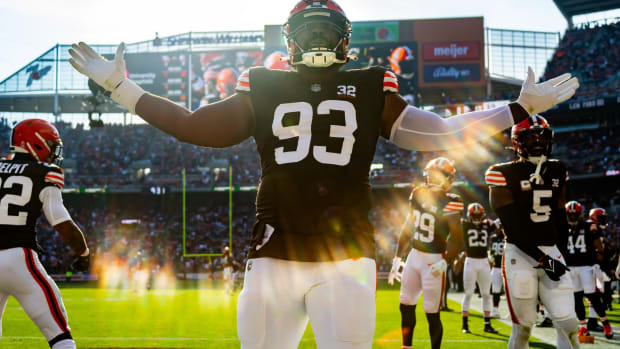 Nov 5, 2023; Cleveland, Ohio, USA; Cleveland Browns defensive tackle Shelby Harris (93) celebrates after A strip sack of Arizona Cardinals quarterback Clayton Tune (not pictured) during the second half at Cleveland Browns Stadium. Mandatory Credit: Ken Blaze-USA TODAY Sports