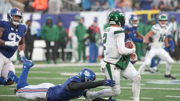 Jets' QB Zach Wilson sacked against the Giants