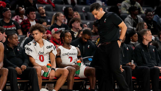 Cincinnati Bearcats head coach Wes Miller paces the sideline in the second half of the NCAA men s basketball exhibition game between the Cincinnati Bearcats and the Detroit Mercy Titans at Fifth Third Arena in Cincinnati on Friday, Nov. 10, 2023. The Bearcats won 93-61.